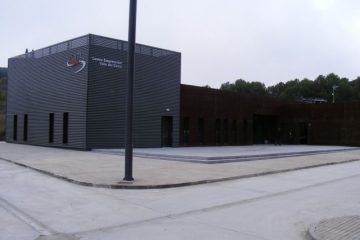 Centro empresarial en el Polígono Valle del Cinca.