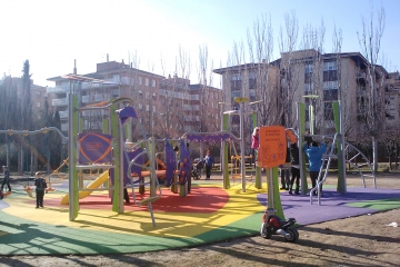 Nueva zona infantil en el Parque La Paz.