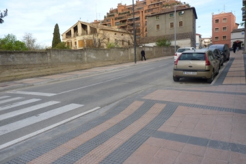 Continúan las obras de asfaltado en diferentes calles.