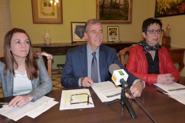 Lasierra, Cosculluela y Cristóbal durante la rueda de prensa. 