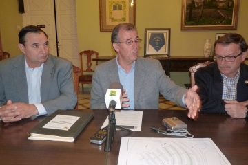 Borraz, Cosculluela y Sánchez durante la rueda de prensa. 