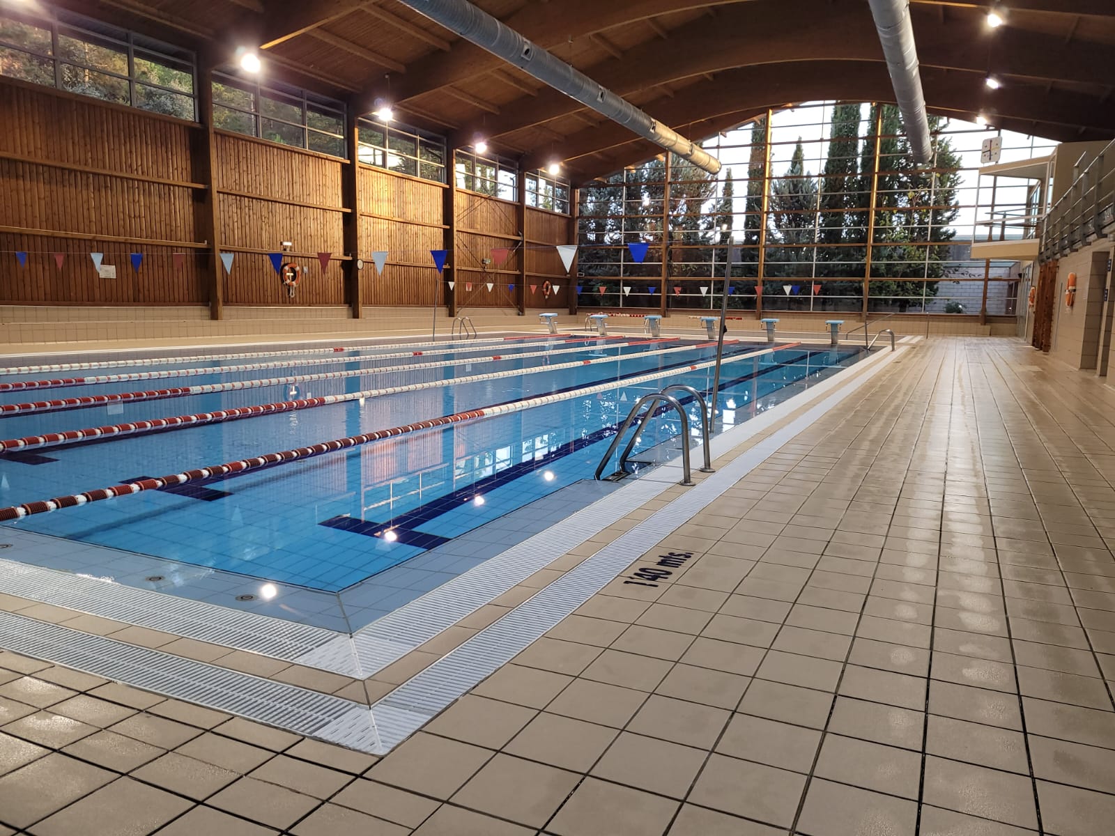 El 18 de marzo se abre el plazo de confirmación de plazas para los cursos trimestrales de natación 2022-23