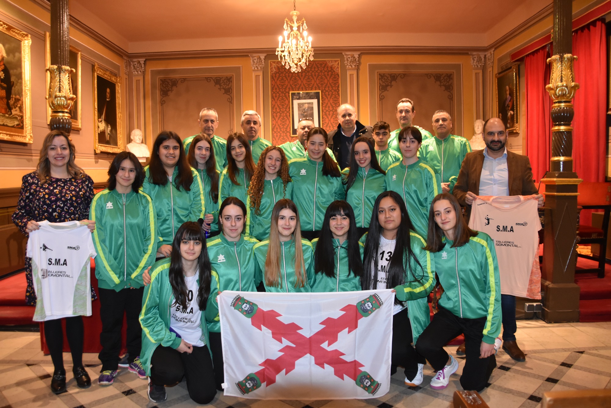 Recepción a los equipos de voleibol femenino de la SMA Barbastro