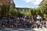 4_Foto_de_familia_Comparsa_gigantes_y_cabezudos_Ayuntamiento_de_Barbastro