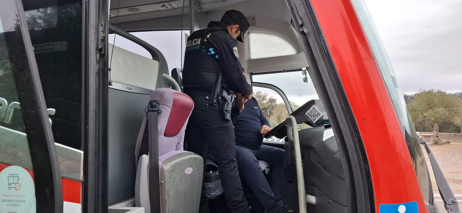 La Policía Local activa una campaña de control de vehículos de transporte escolar