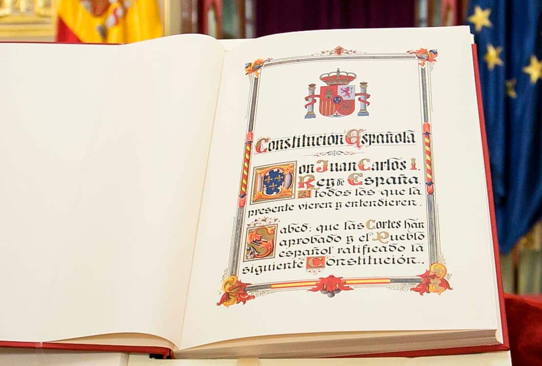 Lectura de artículos de la Constitución para celebrar el XLVII aniversario de la Carta Magna