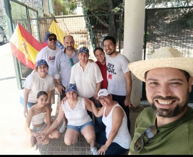 Cuatro furgonetas de ayuda solidaria parten de Barbastro con destino Venezuela